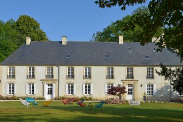 photo-facade-hotel-chateau-saint-gilles