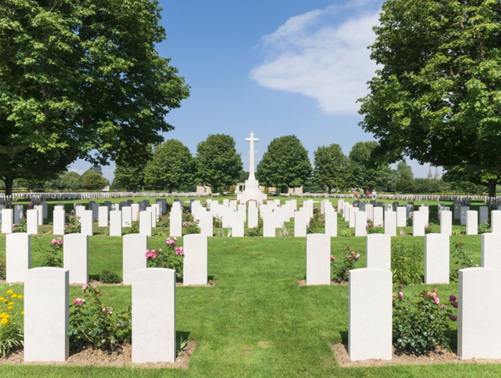 photo-cimetiere-plages-du-debarquement-normandie