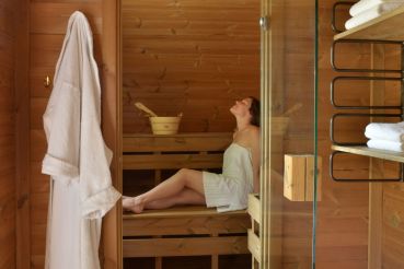 photo-femme-sauna-hotel-spa-normandie