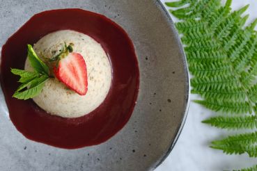 photo-assiette-dessert-fraise-restaurant-a-bayeux
