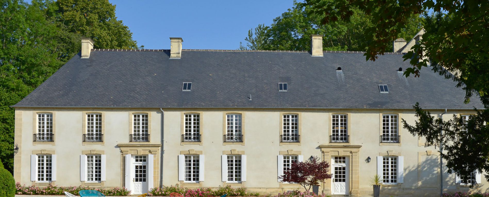 photo-facade-hotel-chateau-saint-gilles